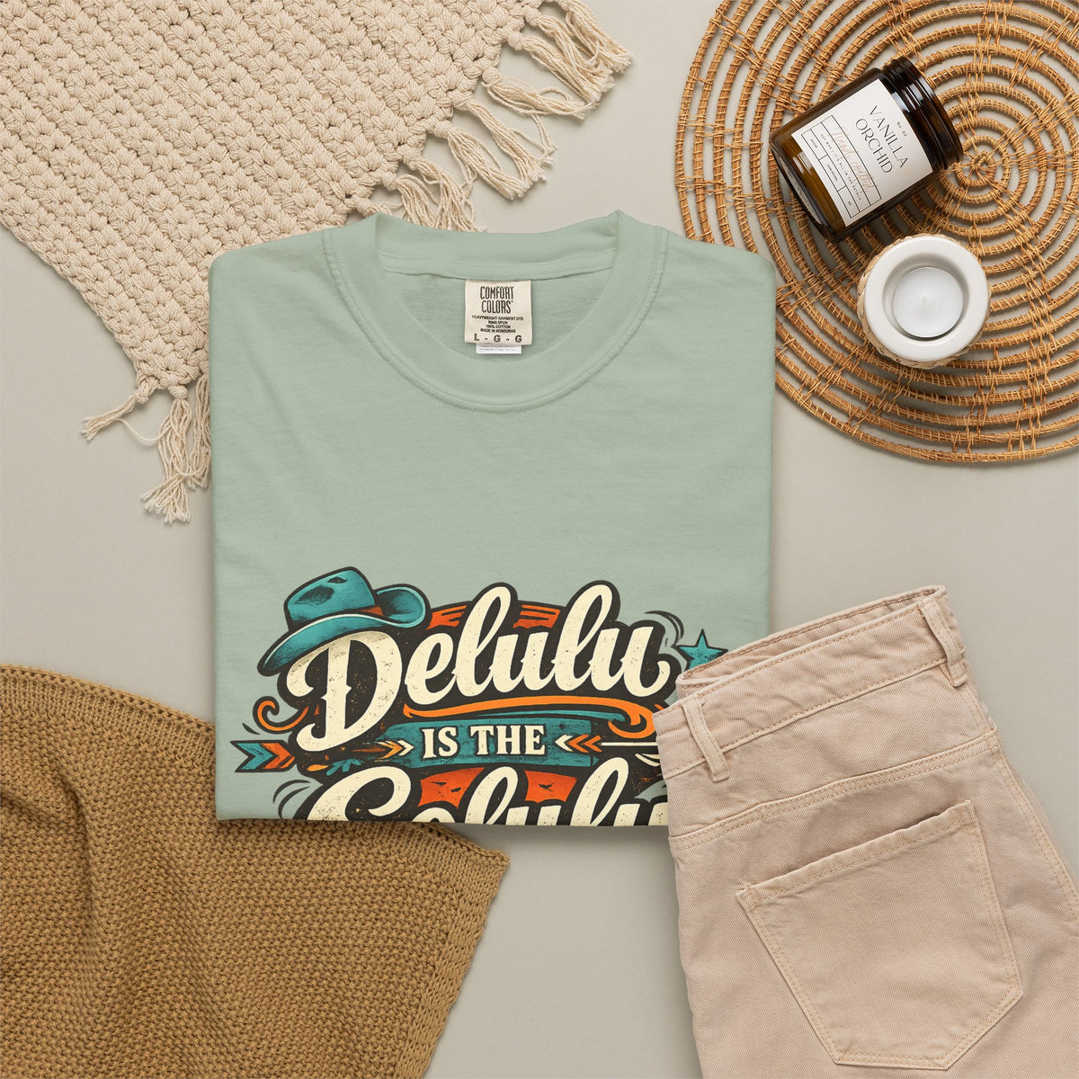 Delulu is the Solulu Retro Graphic Tee