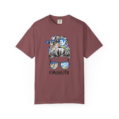 #MomLife Graphic T-Shirt