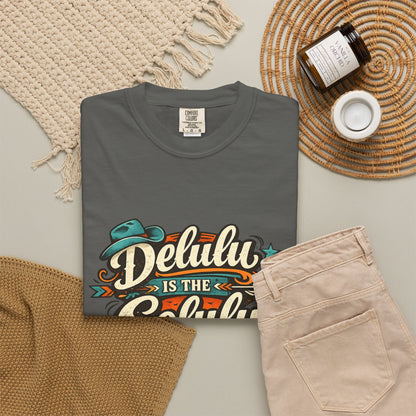 Delulu is the Solulu Retro Graphic Tee