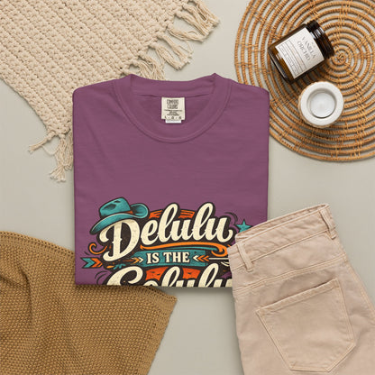 Delulu is the Solulu Retro Graphic Tee