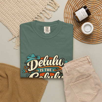 Delulu is the Solulu Retro Graphic Tee