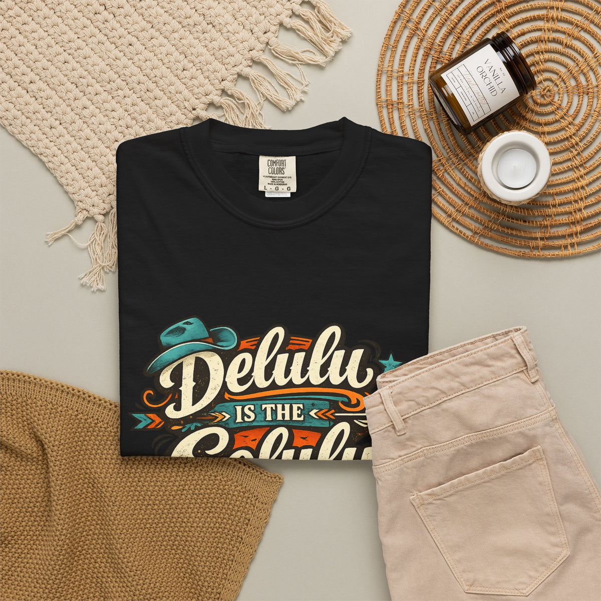 Delulu is the Solulu Retro Graphic Tee