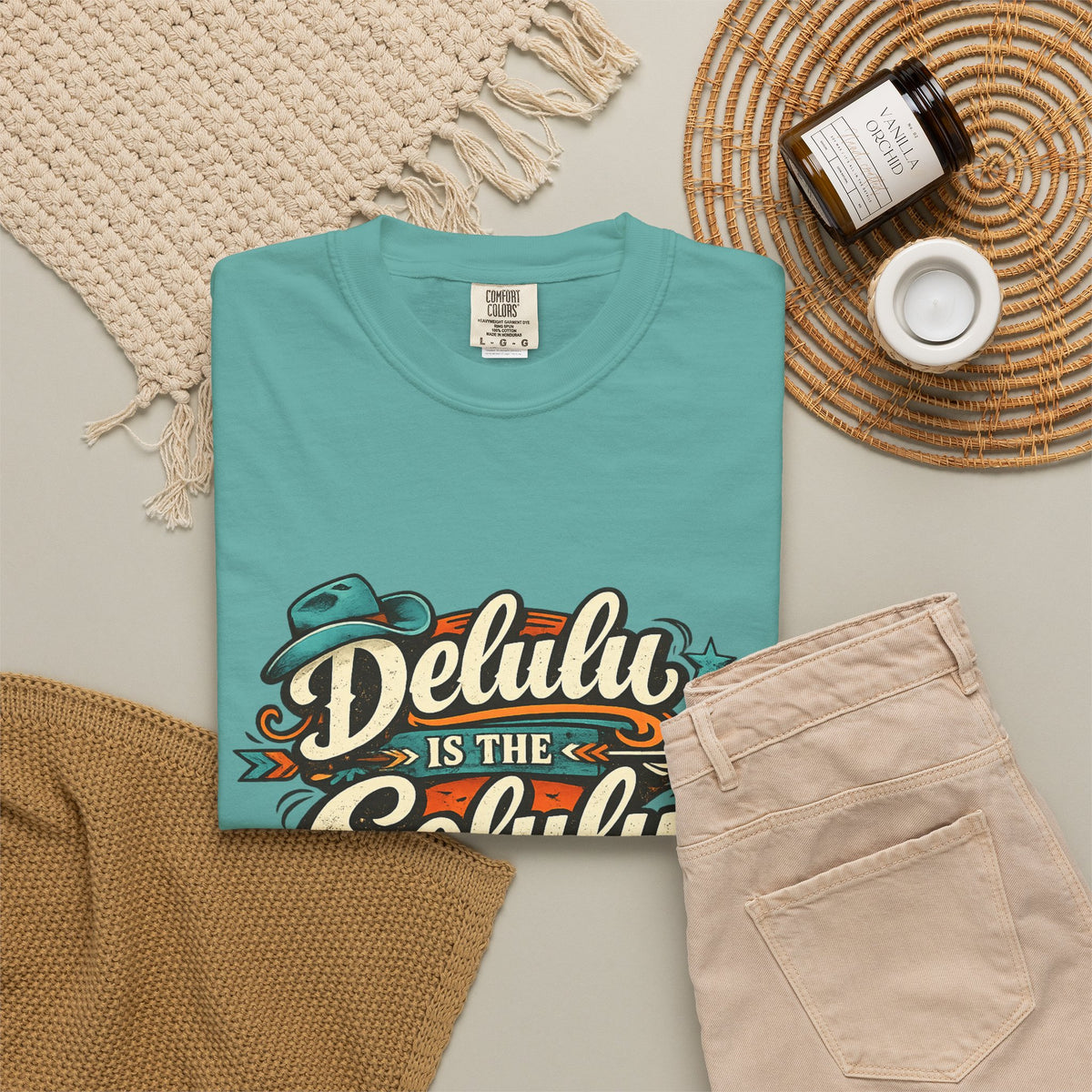 Delulu is the Solulu Retro Graphic Tee